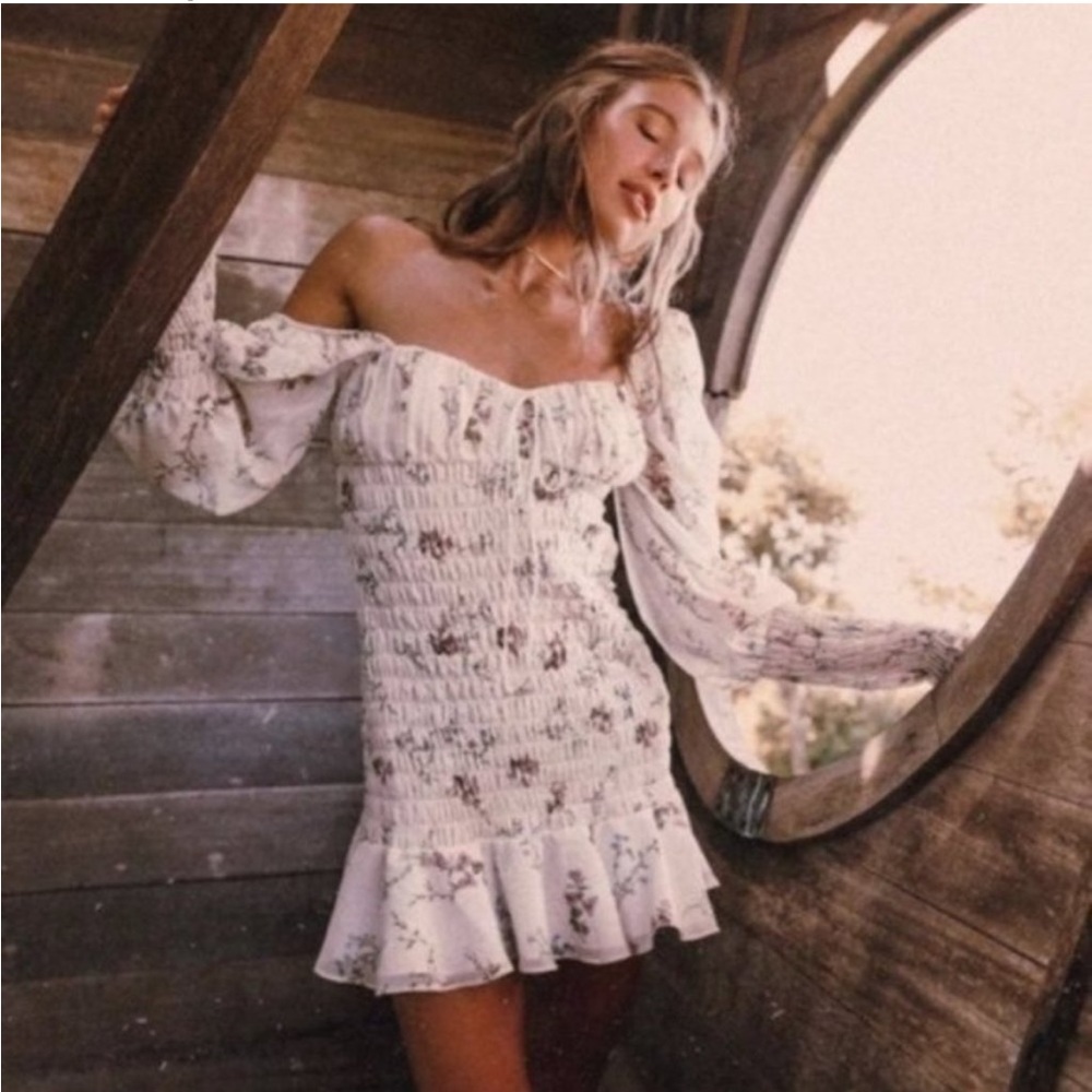 For love and lemons Dixon White Floral Mini Dress Size L